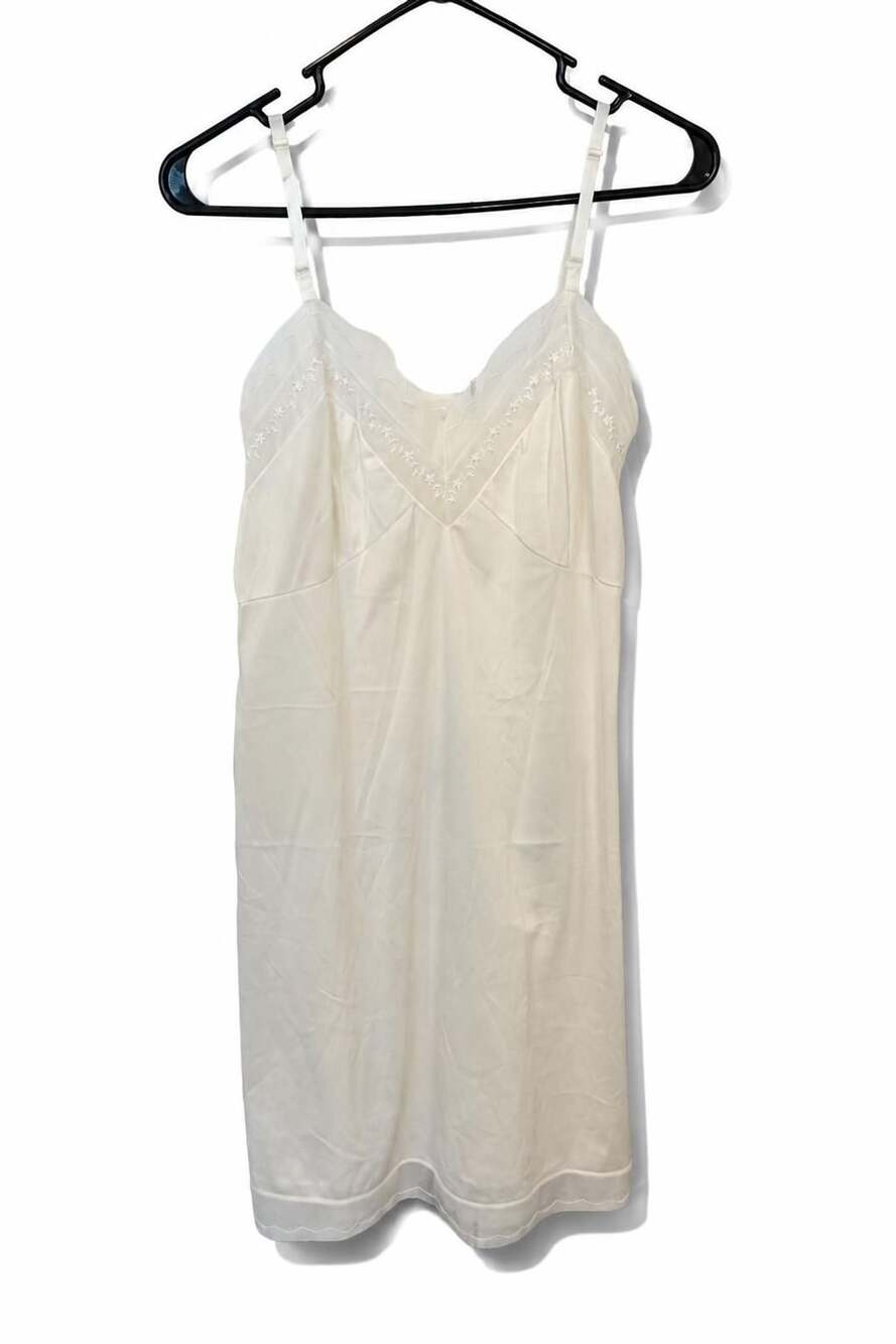 Vintage Vassarette Full Slip Dress Size 34 Ivory Nylon Lace USA Coquette